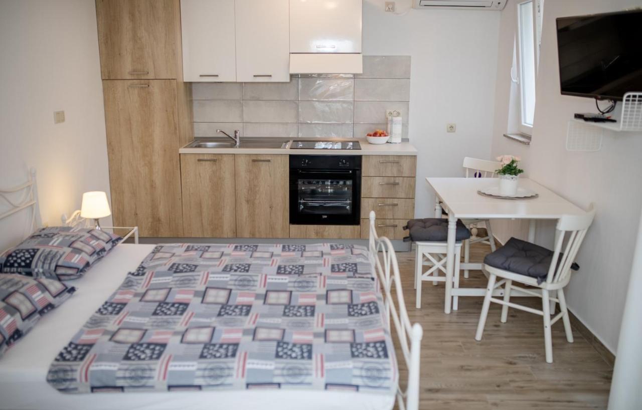 Apartments Makaus Supetarska Draga Exteriér fotografie
