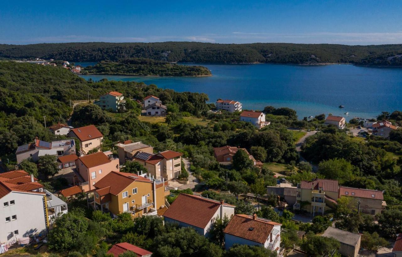 Apartments Makaus Supetarska Draga Pokoj fotografie